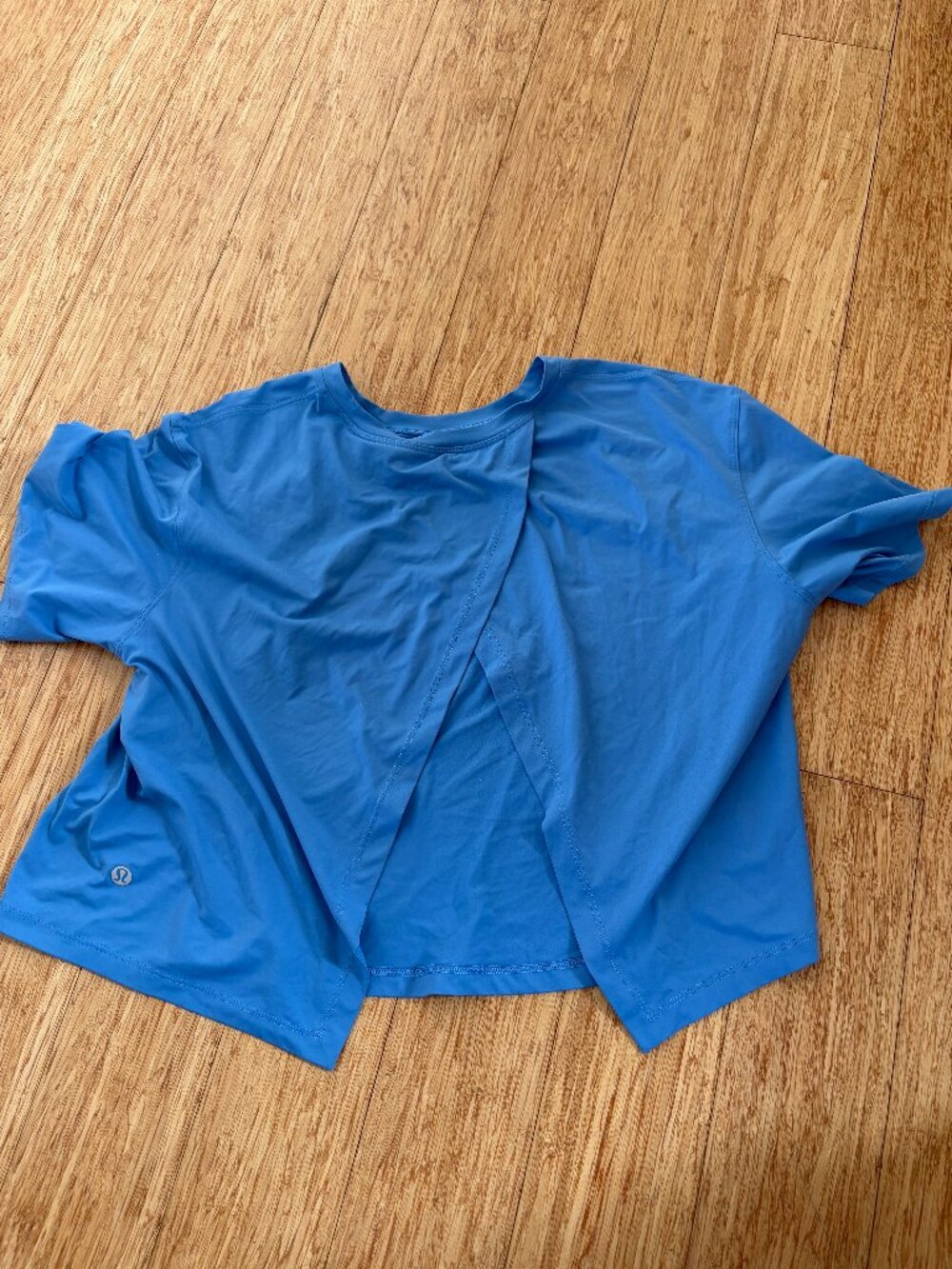 Lululemon Pace Crush Cross Back Shorts sleeve Women's Blue Pool Party